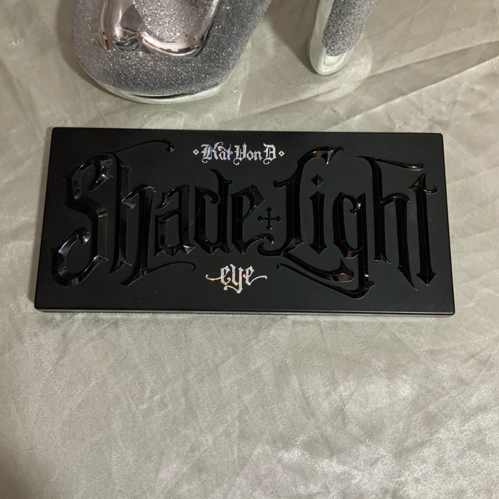 2 Kat von D eyeshadow palettes.🔥🔥